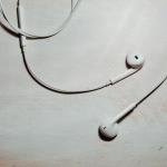 United Airlines poderá retirar passageiros que não utilizarem fones de ouvido durante o voo