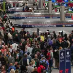 Companhias aéreas liberam remarcação gratuita diante do caos em aeroportos dos EUA