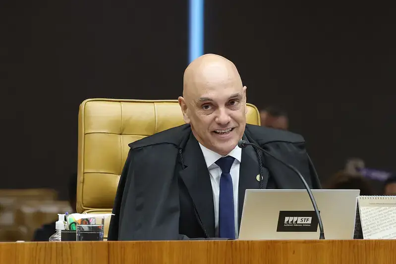 Mensagens atribuídas a Vorcaro colocam Alexandre de Moraes no centro de investigação sobre o caso Master