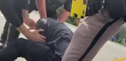 Cidadão americano é detido e agredido durante operação contra imigrantes na Flórida