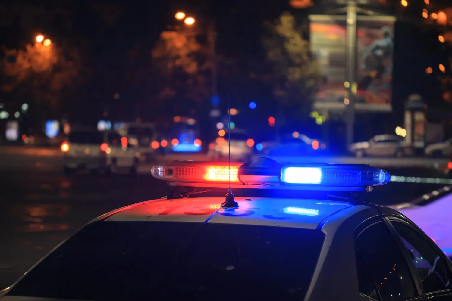 Governo de Massachusetts destina mais de US$ 5,7 milhões para reforçar efetivo de bombeiros e policiais em 10 cidades