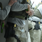 Adolescente desaparecida há um mês é encontrada em hotel na Flórida após operação do FBI